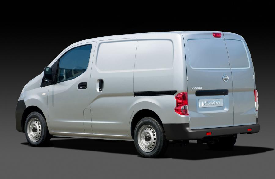  Nissan NV200 2009 года  (фото 14 из 108)